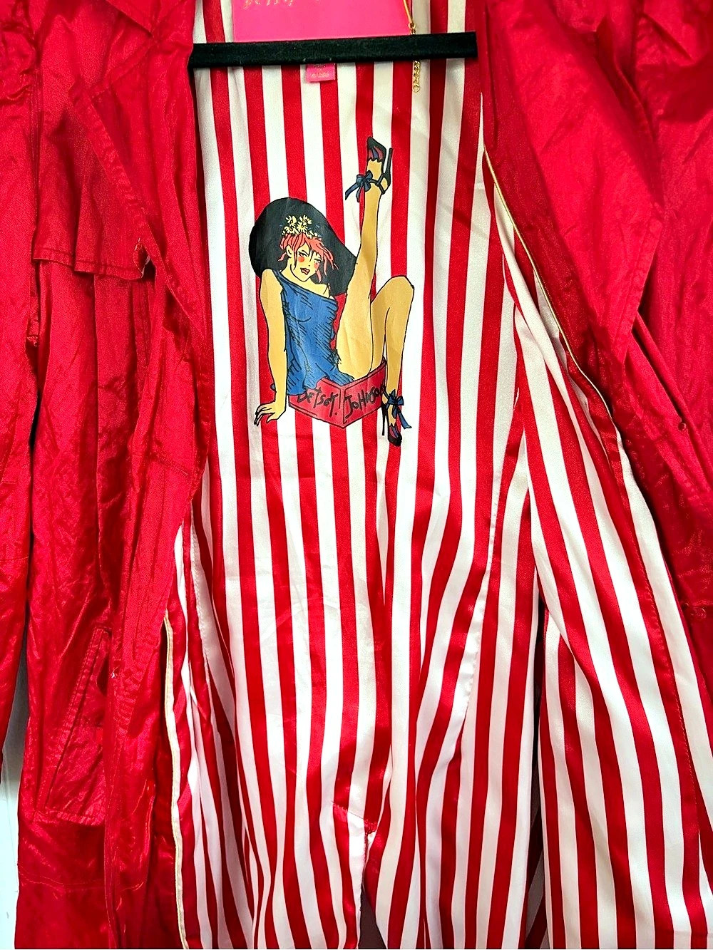 Y2K Betsey Johnson Red
Crinkled Stripe Trench Double
Breasted Coat Size S - Picture 3 of 6